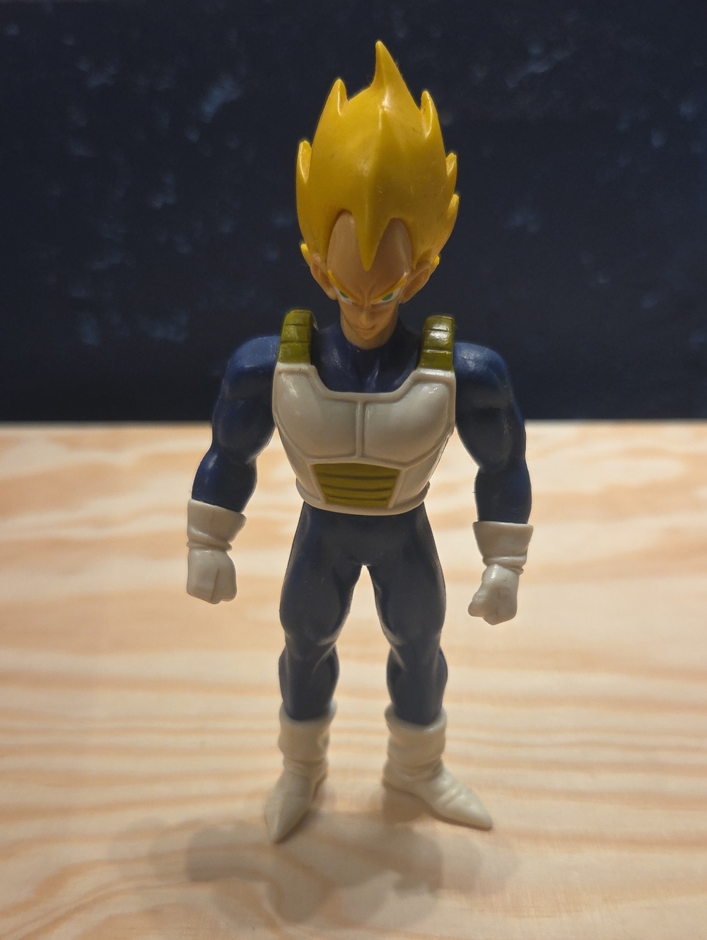 1999 SUPER SAIYAN VEGETA (Series 1) Dragonball Z Action Figure